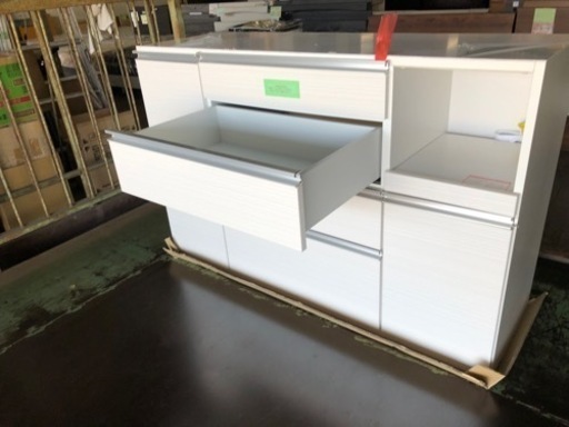 8万円するカウンター！自動で閉まる引き出し！24,800円