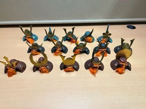 昭和レトロ！兜 15個 山で！3色 武具 オブジェ USED品現状にて 引取歓迎！