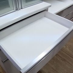 セール中につき、通常特価32,978円より3,000円引きの29,978円!　古賀家具　2ドア　食器棚　カレン　70WH　ソフトクローズ　キッチン収納　キッチンボード　ダイニングボード　台所収納　白 セール中につき、通常特価32,978円より3,000円引きの29,978円