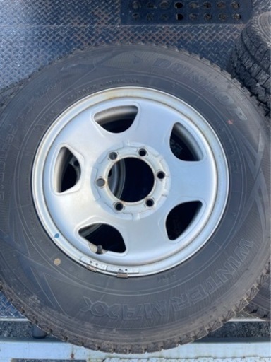 ハイエースなど スタッドレスタイヤ