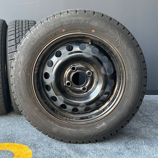 【中古/売り切り特価】14インチ ホイール付スタッドレスタイヤ4本セット 175/65R14 グッドイヤー アイスナビ 14×5J 4穴 ホンダフィット等
