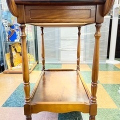 カリモク家具コロニアル キッチンワゴン アンティーク飾り棚を