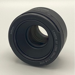 Canon EF50mm F1.8 STM純正フード付きの画像