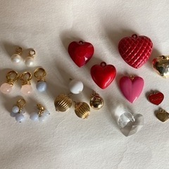 アクセサリーなどのパーツ　　おまとめ品‼️