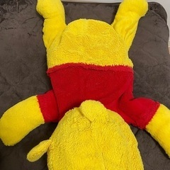 ディズニーリゾート公式　プーさん　特大ぬいぐるみの画像