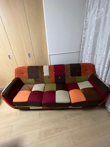 ソファ、荷物掛け○