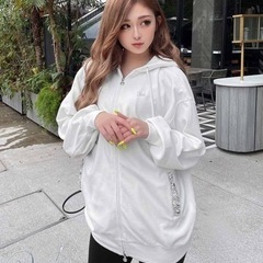 Radyゆうちゃみ 新品 完売 ジュエル ベロアセットアップ ホワイトの画像