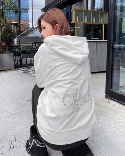 Radyゆうちゃみ 新品 完売 ジュエル ベロアセットアップ ホワイト