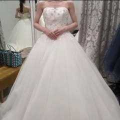 アロヒナモエ　ウェディングドレス　プリンセスライン