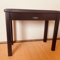 CASIOキーボード　YAMAHAの椅子とスタンド付きの画像