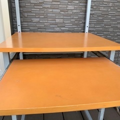 パソコンデスクの画像