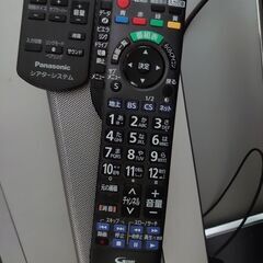 Panasonic　50インチ　テレビ台とサウンドバー付の画像