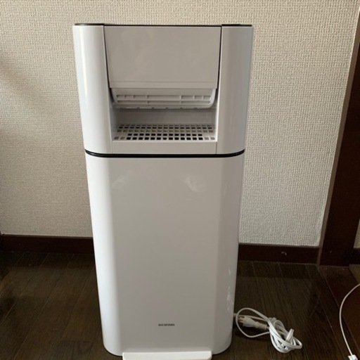 サーキュレーター衣類乾燥除湿機　お話し中