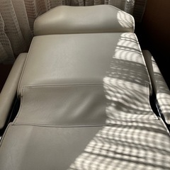 売却済み　エステ　ベッド　ベット　リクライニングの画像