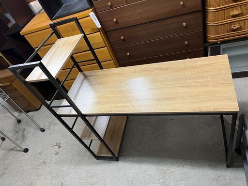 【リサイクルショップどりーむ天保山店】●5402●　PCデスク　パソコンデスク　簡易デスク　オシャレデザイン　軽量デスク　( *´艸｀