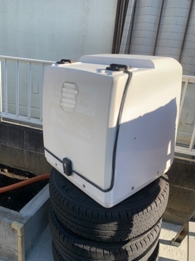 バイク後ろのBOX