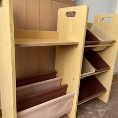 絵本ラック　おもちゃ箱の画像