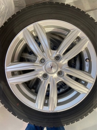 🚗スタッドレスタイヤ🚗値下げしました🛞取引中です🛞