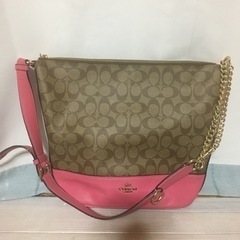 コーチショルダーバッグ　ピンク