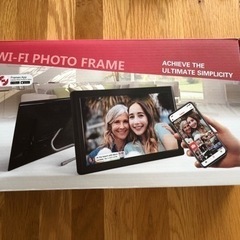 【新品】デジタルフォトフレーム　タッチパネル　木目色　16gbメモリ　Wi-Fiの画像