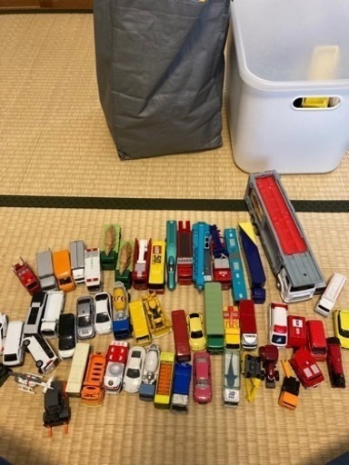 トミカ、プラレール、線路