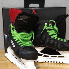 BAUER廉価版アイスホッケー用スケートお売ります。