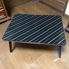 レトロ　テーブル　昭和　ストライプの画像