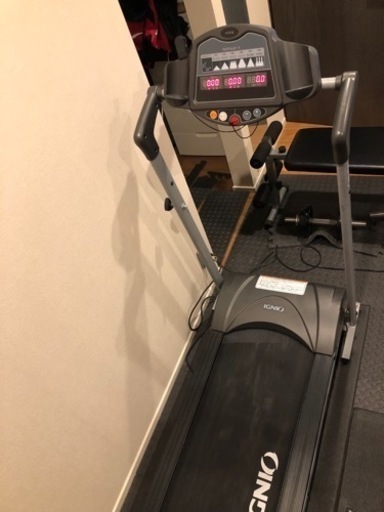 トレッドミル 電動ランニングマシン これからの季節に！