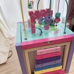 木製玩具5面全てに楽しいおもちゃ     1歳半〜の画像