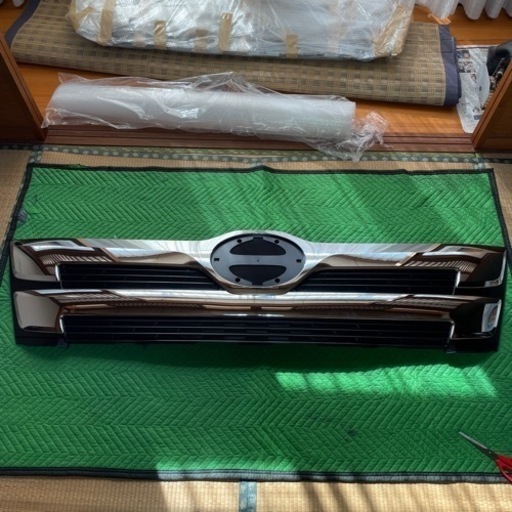 ⭐︎日野純正　レンジャー⭐︎4tワイドボディフロントグリル♪