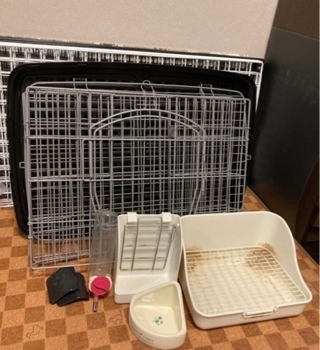 【うさぎ飼育セット一式】ゲージ、トイレ、エサ入れ2種＋α