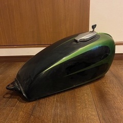 ヤマハSR400 ガソリンタンク
