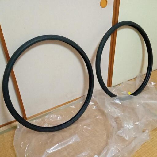 【ほぼ未使用】【クリンチャータイプ　タイヤ2本】GIANT ESCAPE R TIRE　エスケープ R タイヤ 700×32C