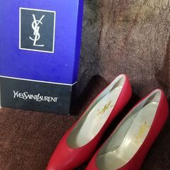 サンローランパリ　パンプス　レディース　レッド　YSL　イブサンローランの画像