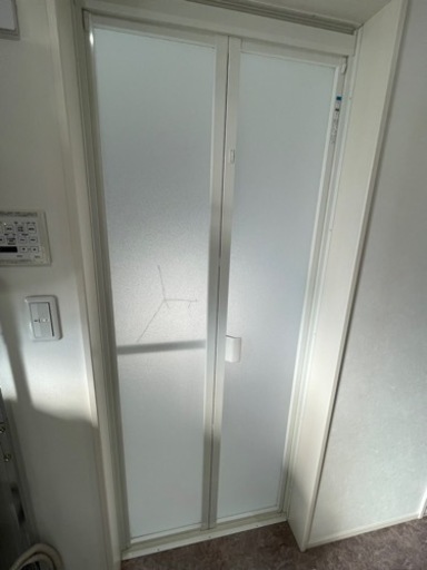 TOTOシステムバスルーム　サザナ　浴室折り戸