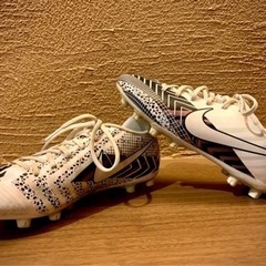 スパイク　ほぼ新品　22cm  サッカースパイク　NIKE 靴　ナイキの画像