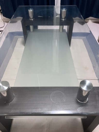 ガラステーブル　テーブル　家具