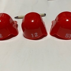 カープ　赤ヘルソフトクリーム容器、ミニヘルメット、３個セットの画像
