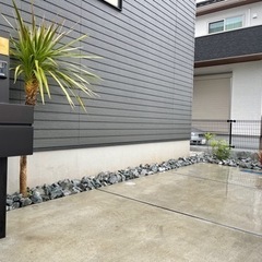 割栗石、庭石、チャート石。