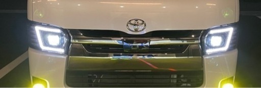 ハイエース　LEDヘッドライト