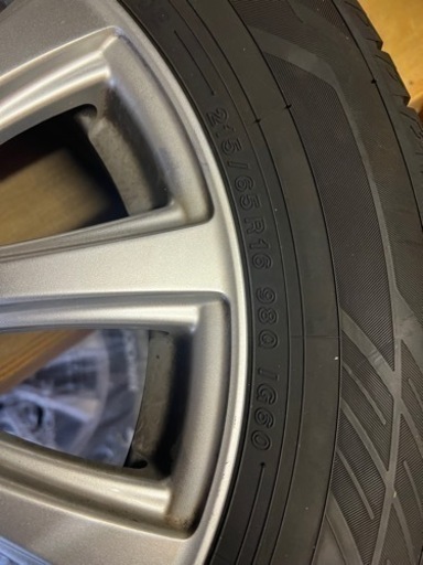 スタッドレスタイヤ　ホイール付　　ワンシーズン