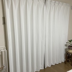 カーテン（ニトリ ディナ ホワイト 100X190X2）