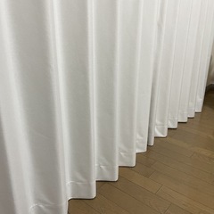 カーテン（ニトリ ディナ ホワイト 100X190X2）の画像
