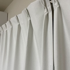 カーテン（ニトリ ディナ ホワイト 100X190X2）の画像