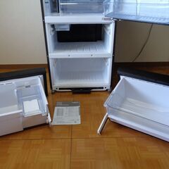 世田谷区近辺配送可能　AQUA アクア 冷蔵庫 238L 右開き AQR-SV24H 高さ130㎝ 幅60㎝ 3ドア 2019年製 ブラックの画像