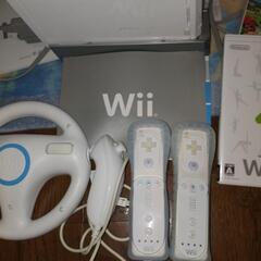 【お譲り先決まりました】⭐Wii　Nintendo　ウィー　本体＋Wiifitボード＋ソフト８本　ゲーム　おもちゃ　任天堂の画像