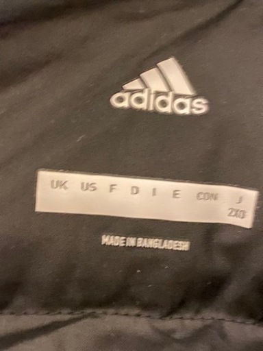 adidasダウンジャケット