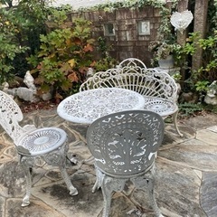 ガーデン　テーブル、イス、ベンチセットの画像