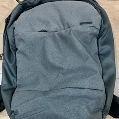 Incase インケース　City Compact Backpack【一部破損有】の画像