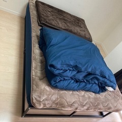 セミダブブルベッド　布団セットの画像